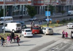 Motosiklet sürücüsü ölümden döndü